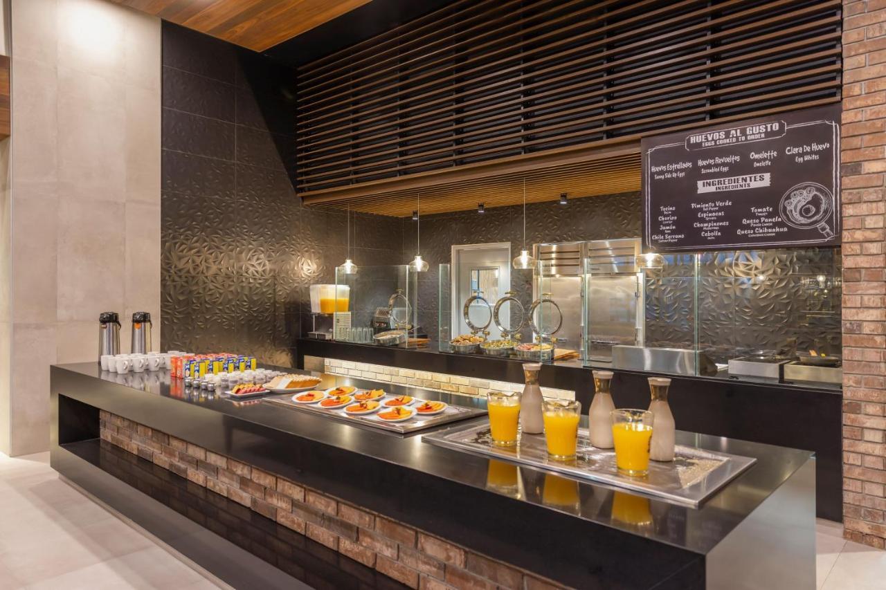 Four Points By Sheraton Monterrey Airport Apodaca Eksteriør bilde